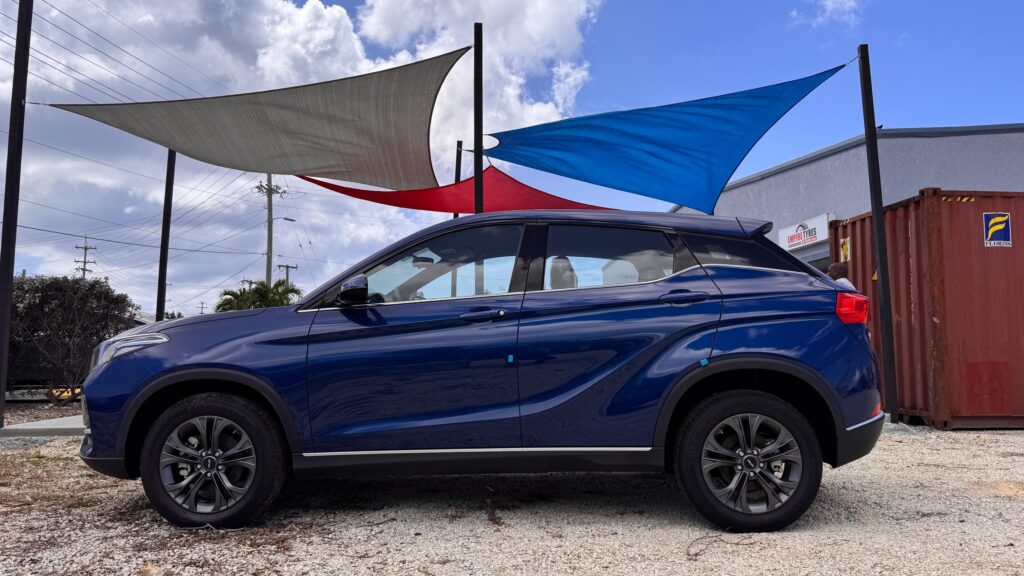 Dongfeng Glory 500 SUV (Blue)
